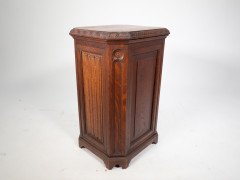 A. W. N Pugin Style of a Gothic Revival Oak Coal Purdonium with Linenfold Carving - Thumbnail 5