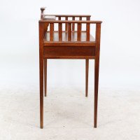 Wylie and Lochhead (attributed). a Good Arts and Crafts Oak Desk with a New Leather Writing Area - Thumbnail 4