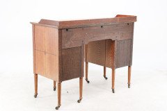 Waring and Gillow. an Arts and Crafts Bow Fronted Kneehole Twin Pedestal Desk - Thumbnail 7