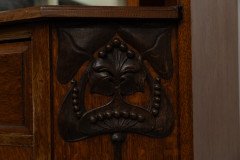 Liberty & Co., attributed. An English Arts & Crafts Oak Sideboard with Carved Decoration - Thumbnail 18