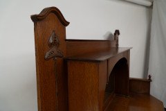 Liberty & Co., attributed. An English Arts & Crafts Oak Sideboard with Carved Decoration - Thumbnail 22