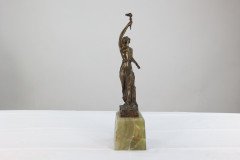 B V Fernandez. an Art Deco Bronze Figure on an Onyx Base - Thumbnail 6