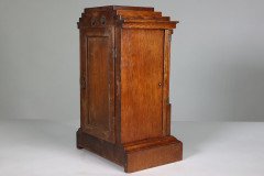 A Continental Arts & Crafts Oak Mantle Clock with Carved Stylised Glasgow Roses - Thumbnail 5