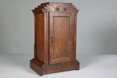 A Continental Arts & Crafts Oak Mantle Clock with Carved Stylised Glasgow Roses - Thumbnail 9