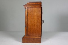 A Continental Arts & Crafts Oak Mantle Clock with Carved Stylised Glasgow Roses - Thumbnail 11