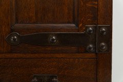 Arts & Crafts Oak Linen Press by Liberty and Co with Fleur De Lys carved details - Thumbnail 9