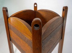 A Glasgow Style Oak Arts and Crafts Copper Bound Planter with Stylised Elongated Top's with Circular Cutouts. - Thumbnail 5