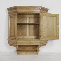 Collinson and Lock. an Aesthetic Movement Satin Walnut Breakfront Wall Cupboard - Thumbnail 8