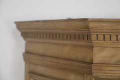 Collinson and Lock. an Aesthetic Movement Satin Walnut Breakfront Wall Cupboard - Thumbnail 5