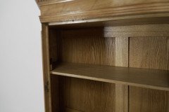 Collinson and Lock. an Aesthetic Movement Satin Walnut Breakfront Wall Cupboard - Thumbnail 11