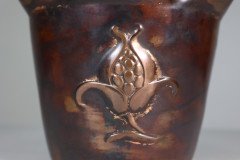 Joseph Sankey & Sons. A Large Arts & Crafts Copper Planter with Embossed Flower Pod - Thumbnail 12