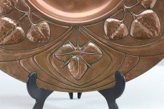 Arts and Crafts Copper Wall Plate with Floral Decoration c.1900 - Thumbnail 4