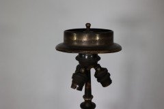 Jesson Birkett (attributed). An Arts and Crafts hand hammered copper standard floor lamp - Thumbnail 5