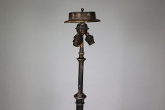 Jesson Birkett (attributed). An Arts and Crafts hand hammered copper standard floor lamp - Thumbnail 15