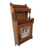 Reformed Gothic Hanging Bookcase, in the Style of E. W. Godwin - Thumbnail 2
