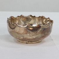 Hukin & Heath (Dr. C. Dresser Style) – Silver-Plated Sugar Bowl and Sifting Spoon - Thumbnail 3