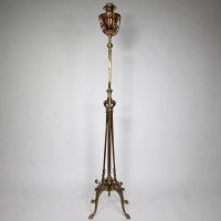 WAS Benson. An Arts & Crafts Copper and Brass Telescopic Standard Oil Lamp - Thumbnail 4
