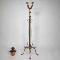 WAS Benson. An Arts & Crafts Copper and Brass Telescopic Standard Oil Lamp - Thumbnail 6