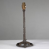 Arts and Crafts Pair of Hand Wrought and Twisted Iron Table Lamps (c.1900) - Thumbnail 4