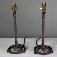 Arts and Crafts Pair of Hand Wrought and Twisted Iron Table Lamps (c.1900) - Thumbnail 3