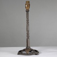 Arts and Crafts Pair of Hand Wrought and Twisted Iron Table Lamps (c.1900) - Thumbnail 5