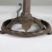 Arts and Crafts Pair of Hand Wrought and Twisted Iron Table Lamps (c.1900) - Thumbnail 13