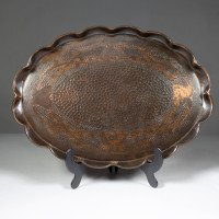 Arts and Crafts, c.1910 Copper Tray with Floral Decoration and Folded Wavy Edge - Thumbnail 2