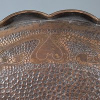 Arts and Crafts, c.1910 Copper Tray with Floral Decoration and Folded Wavy Edge - Thumbnail 6