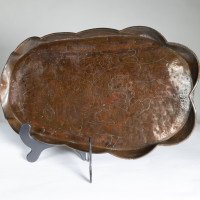 Arts and Crafts – Copper Tray with Swimming Fish and Wavy Edges (c.1910) - Thumbnail 2