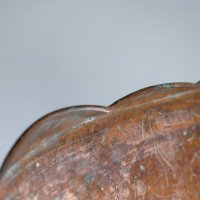 Arts and Crafts – Copper Tray with Swimming Fish and Wavy Edges (c.1910) - Thumbnail 8