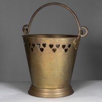C. F. A. Voysey In the Style of – Arts & Crafts brass champagne bucket - Thumbnail 2