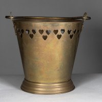 C. F. A. Voysey In the Style of – Arts & Crafts brass champagne bucket - Thumbnail 4
