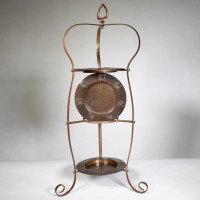 Arts and Crafts – Copper Cake Stand with Three Matching Plates, c.1910 - Thumbnail 6