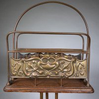 Townshends Birmingham Brassfounders – Arts and Crafts Revolving Tripod Magazine Rack - Thumbnail 6