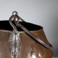 An Arts & Crafts Copper Coal Bucket with Stylized Heart Decoration - Thumbnail 14