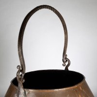 An Arts & Crafts Copper Coal Bucket with Stylized Heart Decoration - Thumbnail 15