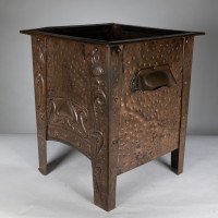 An Arts & Crafts Glasgow School Copper Coal Box with Floral Decoration - Thumbnail 2