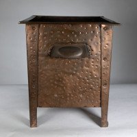 An Arts & Crafts Glasgow School Copper Coal Box with Floral Decoration - Thumbnail 4