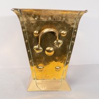 Birmingham Guild of Handicraft. An Arts & Crafts Brass Coal Bucket - Thumbnail 11