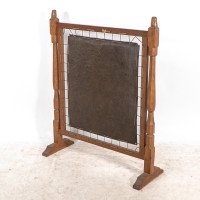 Albert Harrison Thirsk, attributed. A Carved & Adzed Oak Fire Screen with Leather Panel - Thumbnail 16