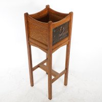 Shapland & Petter – Arts and Crafts Oak Planter with Copper Panels - Thumbnail 8