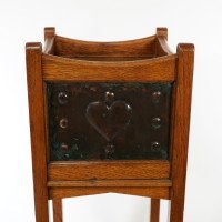 Shapland & Petter – Arts and Crafts Oak Planter with Copper Panels - Thumbnail 9