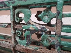 An Exceptional Period Pair of Arts & Crafts Hand-hammered & Wrought Iron Gates - Thumbnail 16