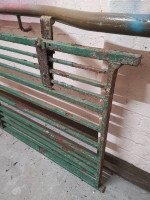 An Exceptional Period Pair of Arts & Crafts Hand-hammered & Wrought Iron Gates - Thumbnail 19