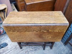 Arts & Crafts Oak Drop Leaf Pembroke Dining Table with Wild Grain to the Top - Thumbnail 7