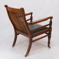 James Peddle, attributed. An Aesthetic Movement Oak Armchair with Serpentine Shaped Back - Thumbnail 19