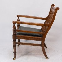 James Peddle, attributed. An Aesthetic Movement Oak Armchair with Serpentine Shaped Back - Thumbnail 5