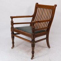 James Peddle, attributed. An Aesthetic Movement Oak Armchair with Serpentine Shaped Back - Thumbnail 3