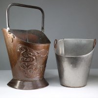 Townshend's Birmingham (stamped). An Impressive Arts & Crafts Copper Coal Bucket - Thumbnail 8