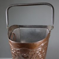Townshend's Birmingham (stamped). An Impressive Arts & Crafts Copper Coal Bucket - Thumbnail 10